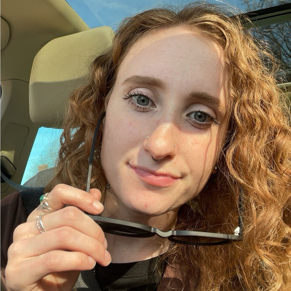 Meet your Posher, Abbi